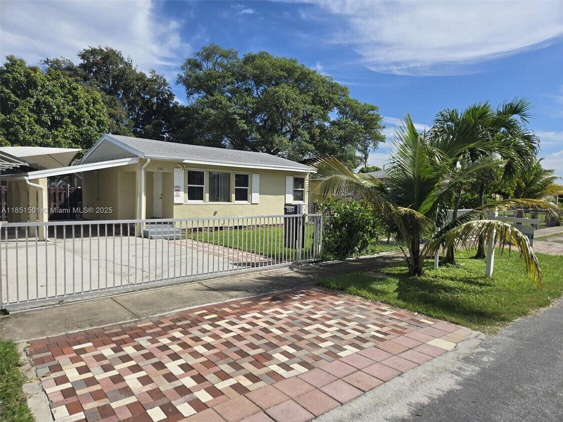 Foto principal - 330 SW 13th St