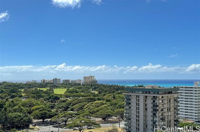 Building Photo - 2600 Pualani Way