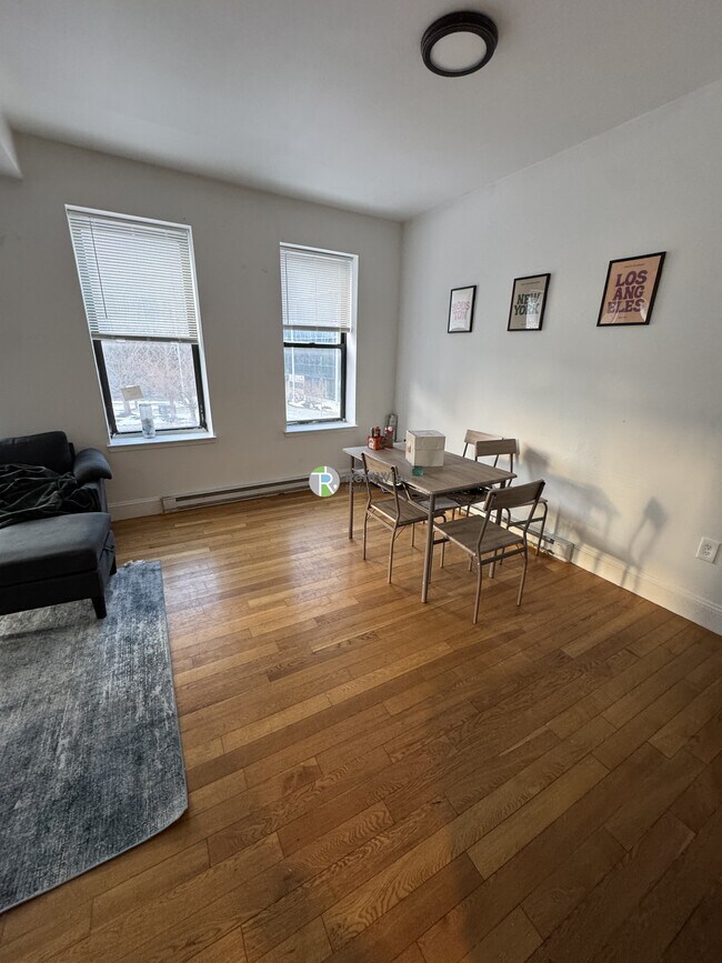 Foto del edificio - 776 Columbus Ave