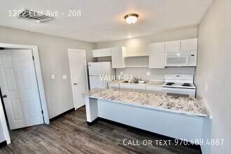 Building Photo - 1222 Elm Ave