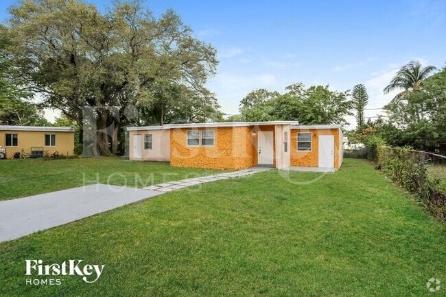Building Photo - 1531 NW 11th Ct