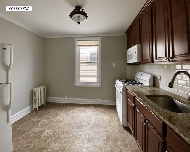 Building Photo - 77-16 65th St