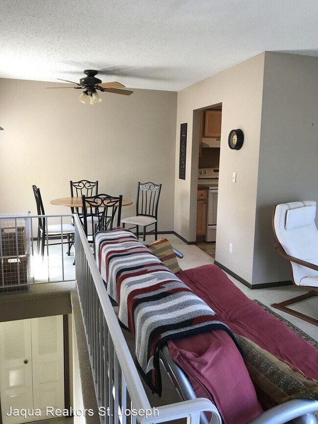 Foto del edificio - 2 br, 1.5 bath House - 2630 Woodgate