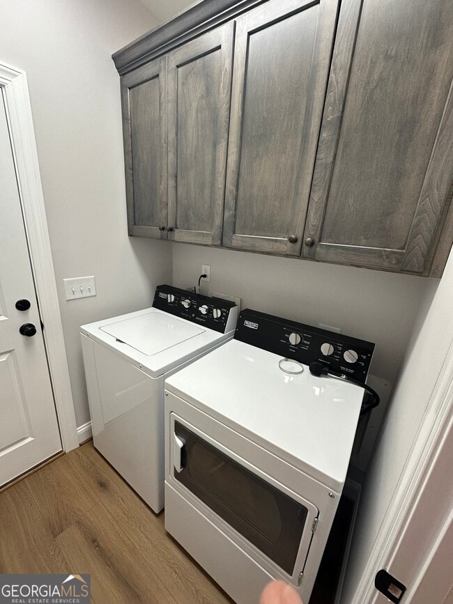 Foto del edificio - 225 Regency Ln SW