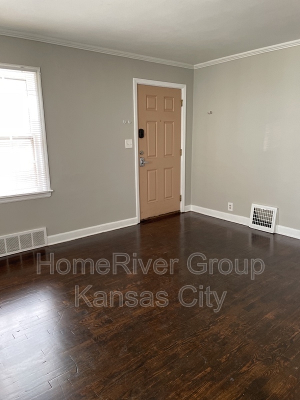 Building Photo - 1314 S 41 St
