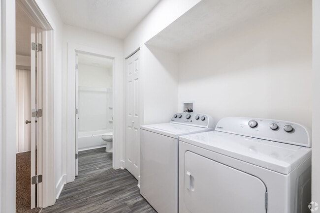 Interior Photo - Landing at Malibu