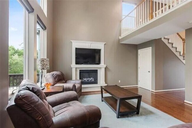Foto del edificio - 3 Bedroom 2 1/2 Bath Available December 15