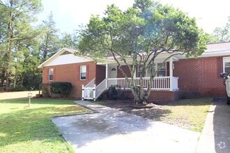 Building Photo - 113 West Dr