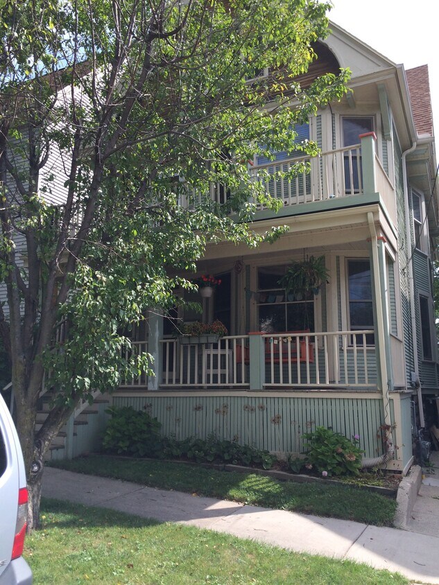 2052 N Booth St, Milwaukee, WI 53212 Townhome Rentals in Milwaukee WI