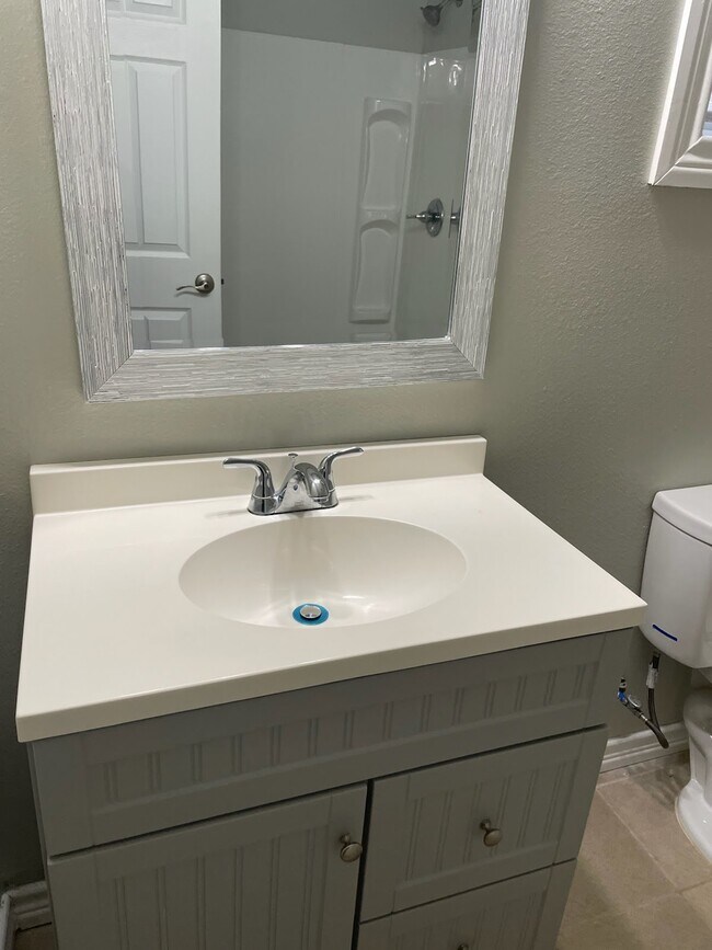 Foto del edificio - 10159 Barberry St