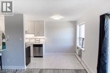 Building Photo - 579 Clare Ave