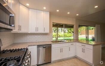 Building Photo - 4325 Trieste Dr