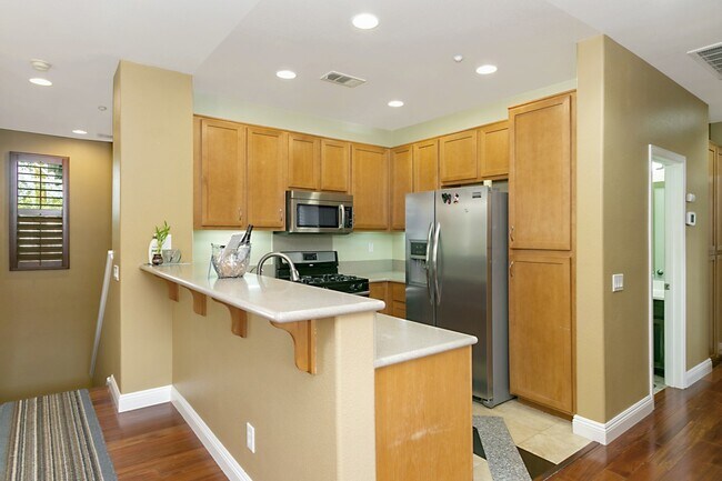 Foto del edificio - ***VISTA***2 BED 2 BATH***PET-FRIENDLY***2...