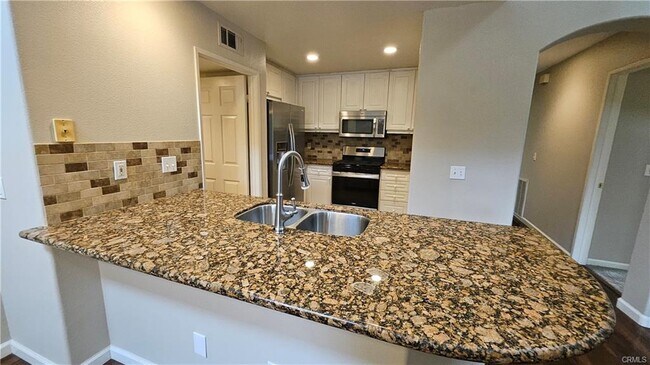 Building Photo - 133 La Mirage Cir