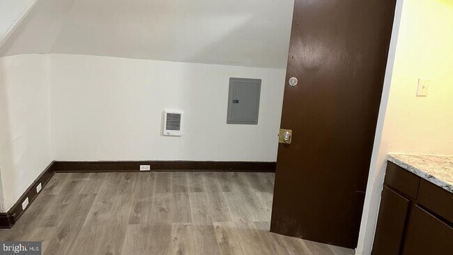 Foto del edificio - 4635 Leiper St