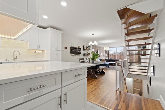 Foto del edificio - 1295 Delaware Ave SW