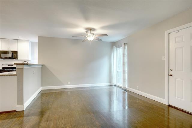 Building Photo - 219 Hartsdale Dr