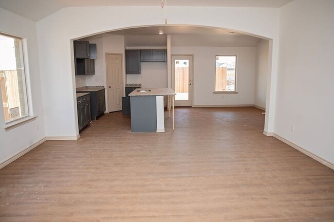 Building Photo - 1400 Bajada St