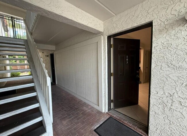 Foto del edificio - 631 N Orange Ave