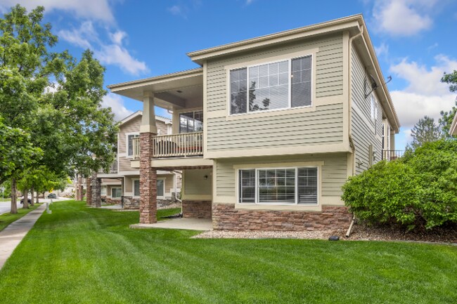 Foto del edificio - 4918 Valley Oak Dr