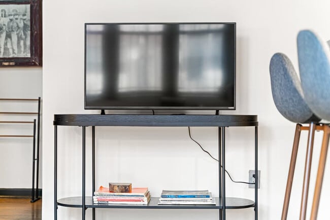 Foto del edificio - 3536 N Racine Ave