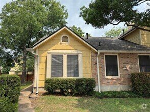 Building Photo - 11901 Swearingen Dr