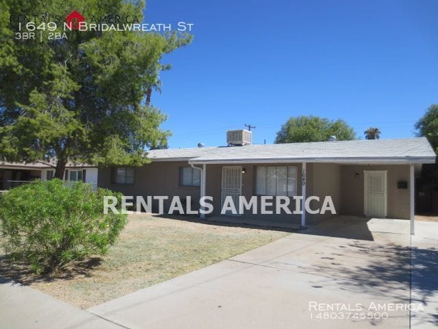 3 Bed 2 Bath W/ Den located in North Tempe - 3 Bed 2 Bath  W/ Den located in North Tempe