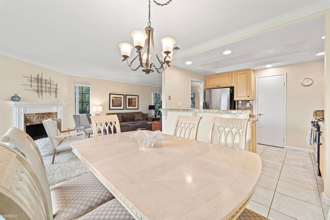Foto del edificio - 3 br, 3 bath Townhome - 6917 Camino Revueltos
