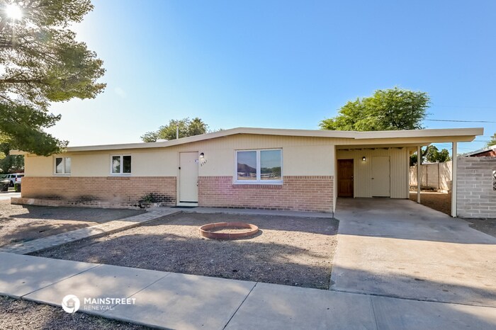 Foto principal - 2741 W Canada St