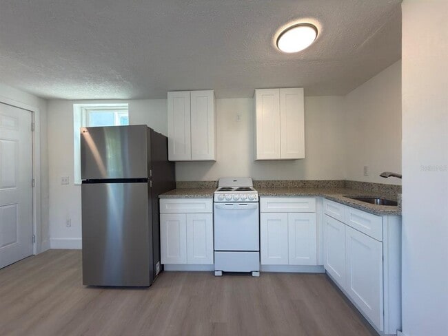 Building Photo - 401 E Columbus Dr