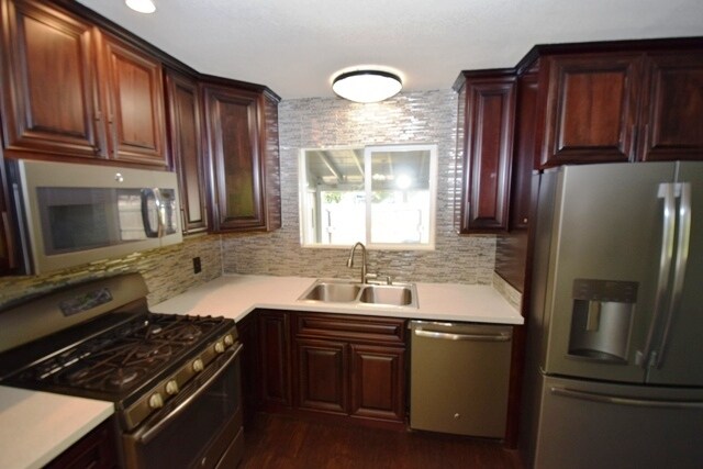 Building Photo - 1141 Avon Way