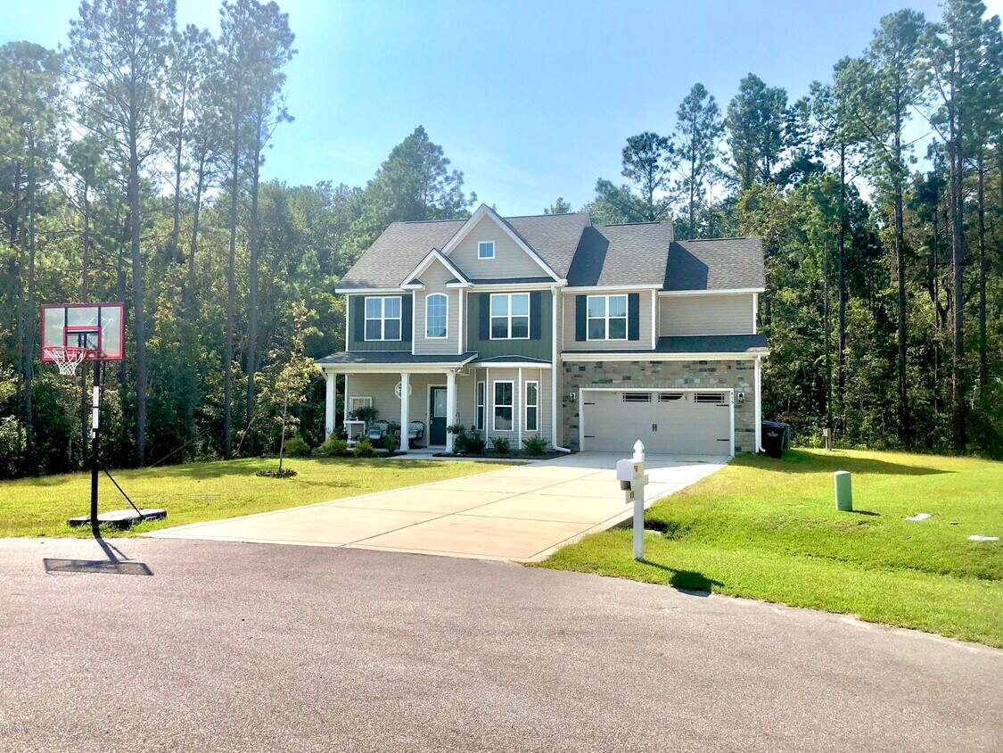 415 Belhaven Ct, Holly Ridge, NC 28445 House Rental in Holly Ridge