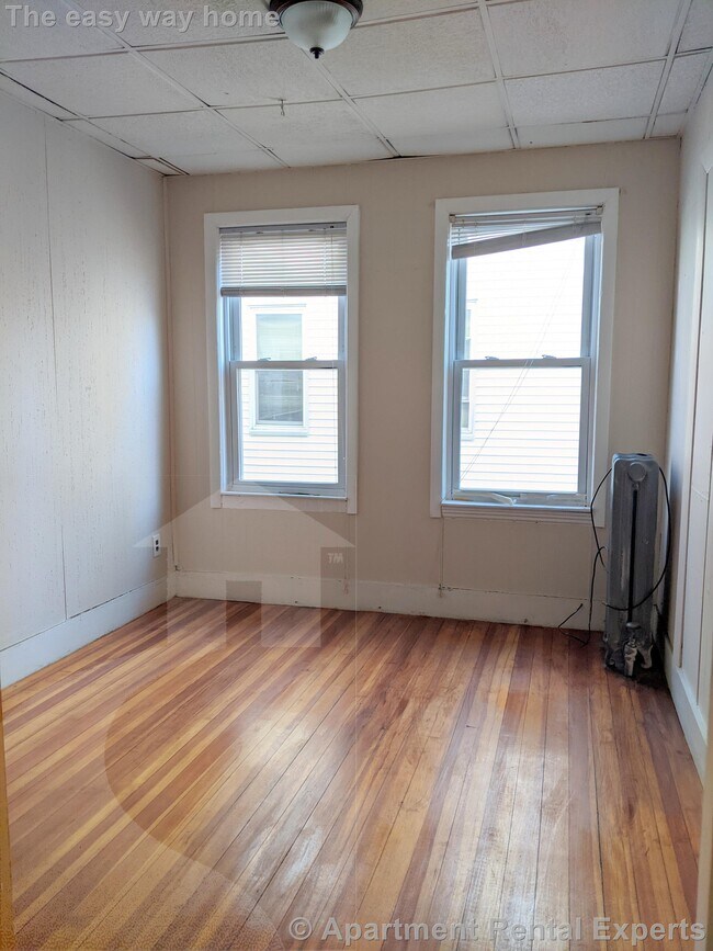 Building Photo - 25 Belknap St