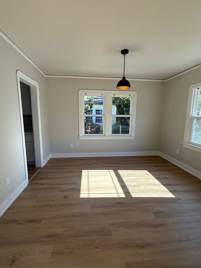 Foto del edificio - 2 bedroom/ 1 bathroom Home for Rent in Santa Rosa