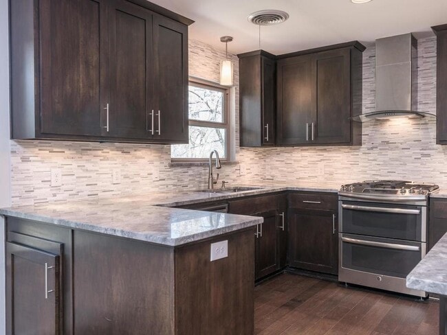 Foto del edificio - 5102 Plumas Ln