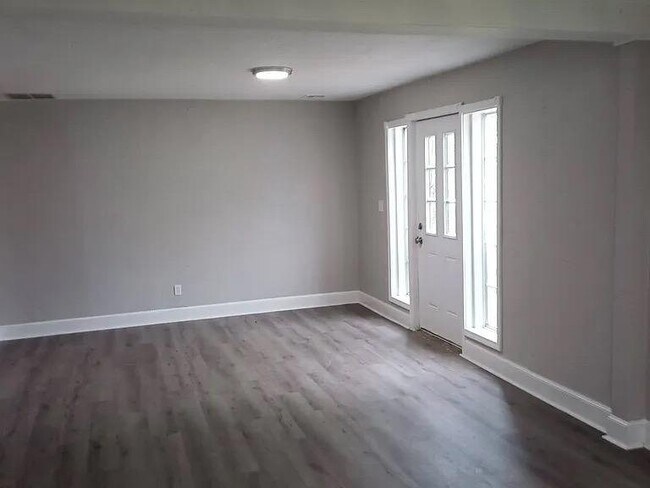 Building Photo - 5747 S Quincy Pl