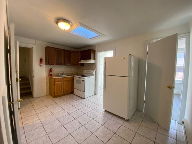 Photo - 725 Washington St Apartment