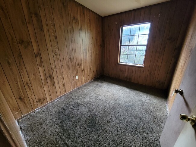 Building Photo - 4606 Rochester Dr