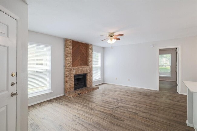 Building Photo - 10616 Mellow Meadow Dr