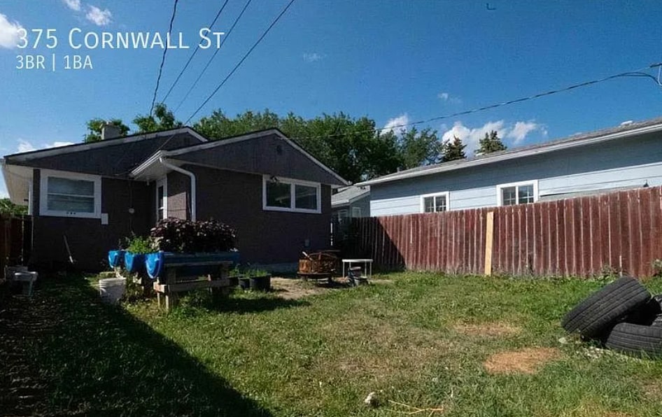 Building Photo - 375 Cornwall St
