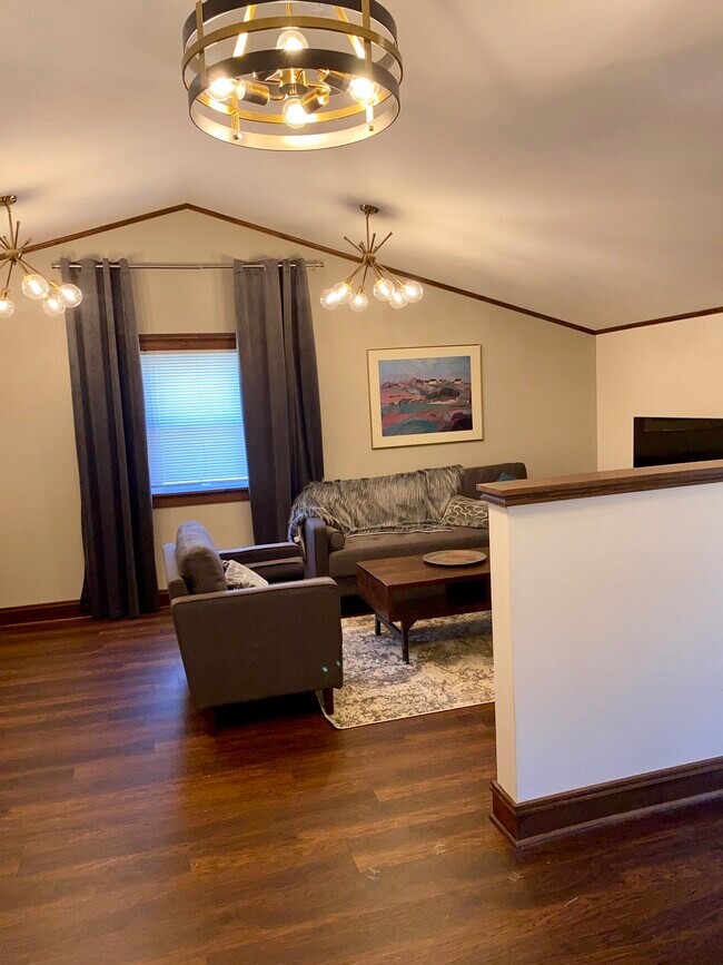 Living Room -Foyer View - 6740 S Euclid Ave
