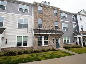 Building Photo - 4184 Pk Trl Dr
