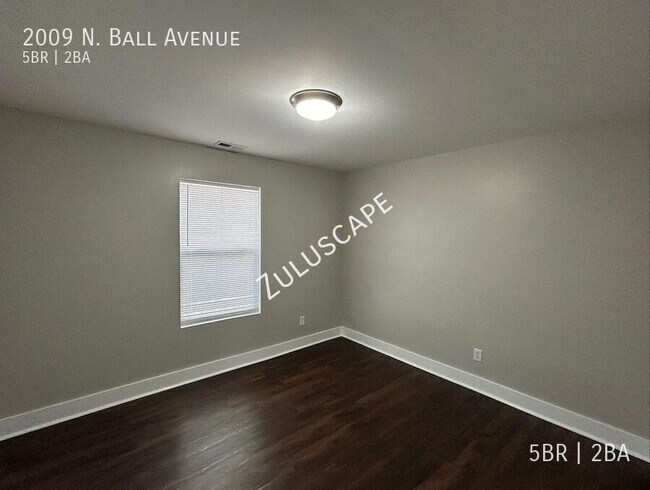 Building Photo - 2009 N Ball Ave