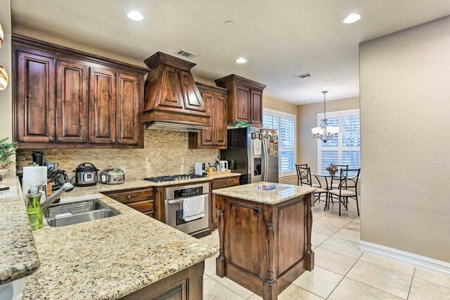 Building Photo - 4745 Durham Dr