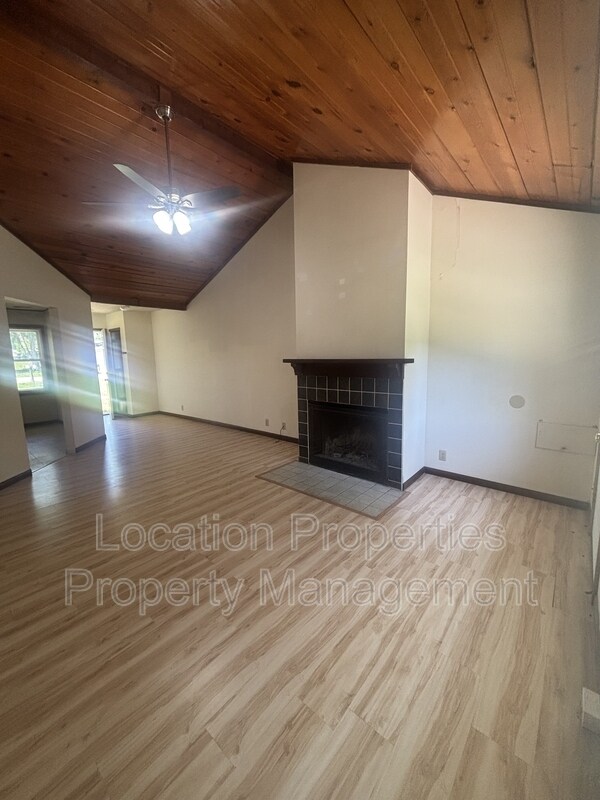 Building Photo - 3741 Brush Creek Dr