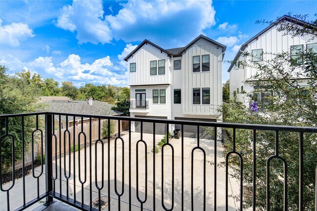 Foto del edificio - 10926 Fire Creek Dr