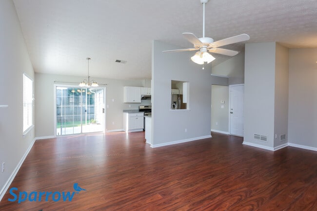 Building Photo - 2648 Candlewood Way