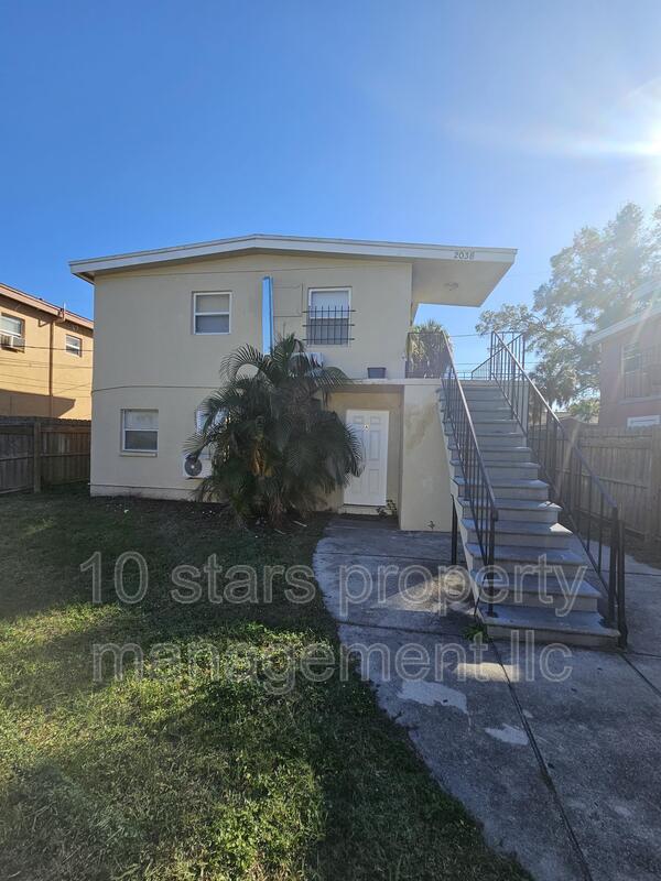 Foto del edificio - 2038 Queensboro Ave S