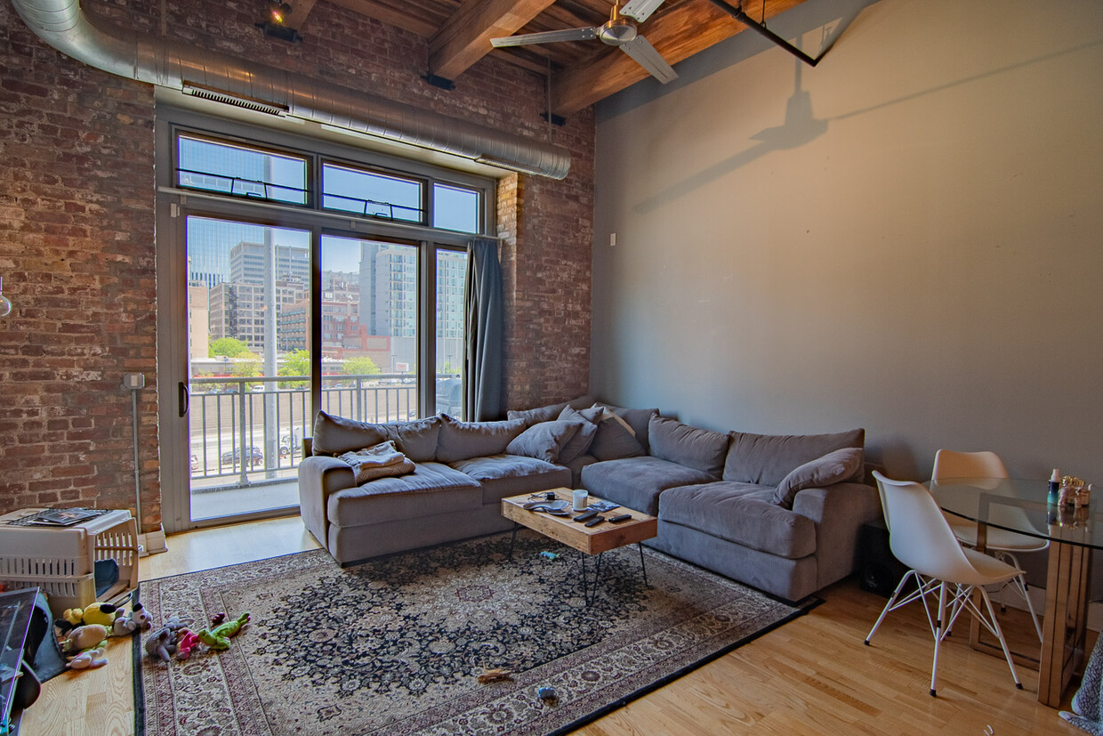 Foto principal - 770 W Gladys Ave