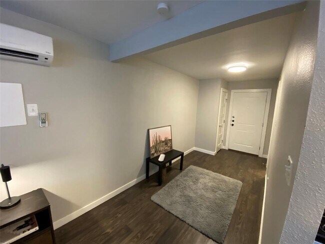 Foto del edificio - 3503 Harmon Ave